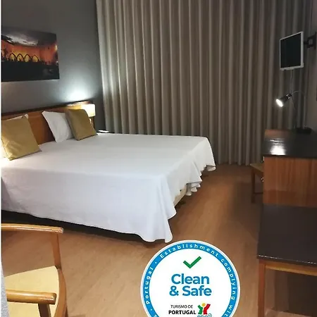 Dom Hotel 2*