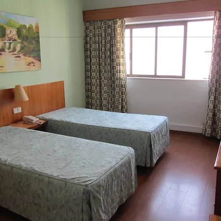 Dom Hotel 2*