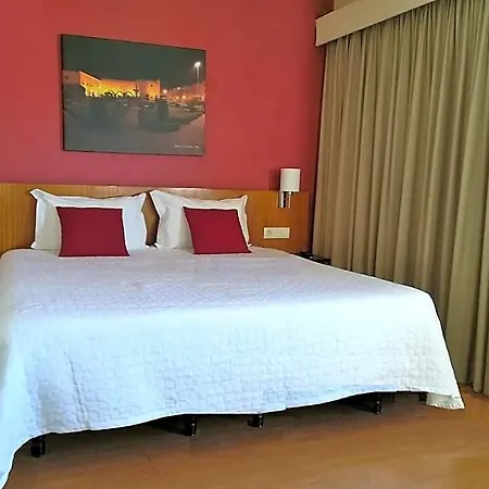 Hotel Dom 2*