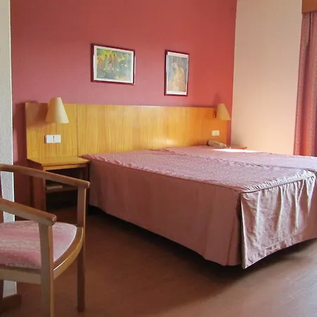 Dom Hotel