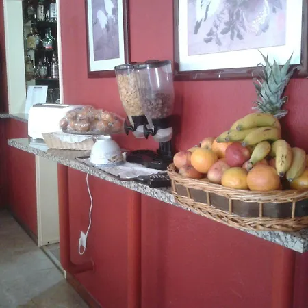Hotel Dom 2*