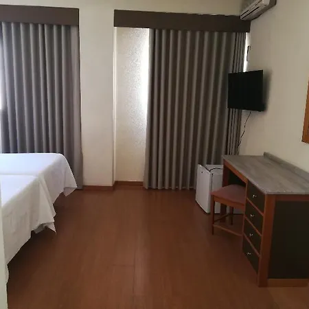 Hotel Dom 2*