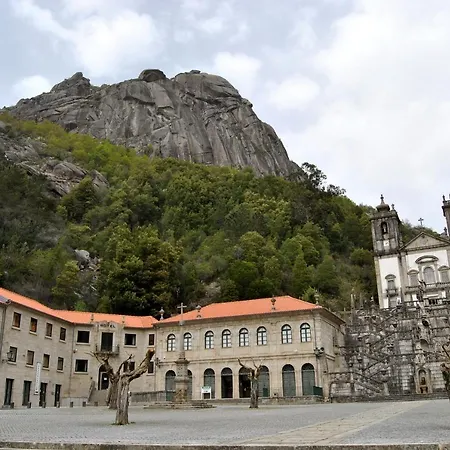 Dom Hotel 2*